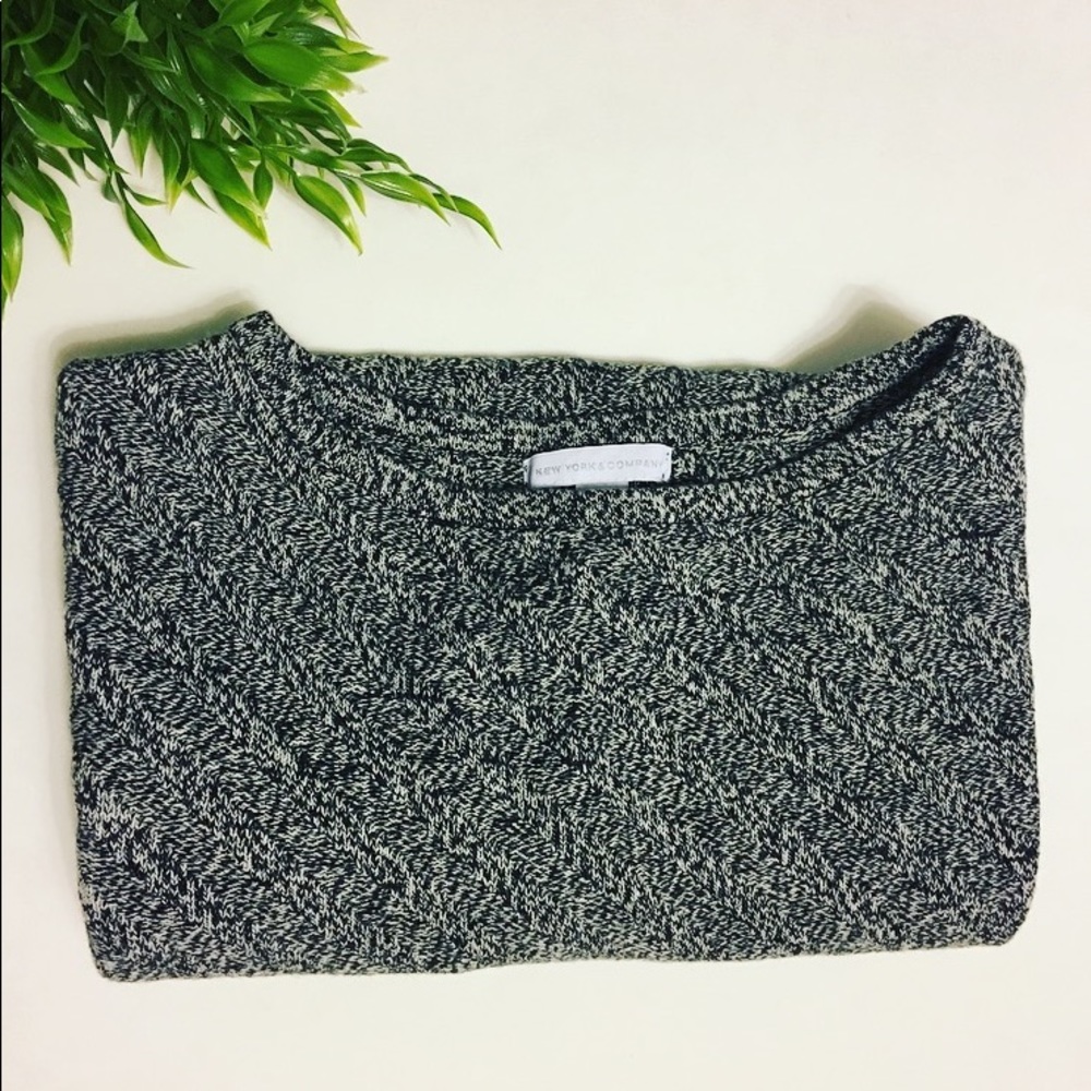 New York and Company sweater XS black, gray, white